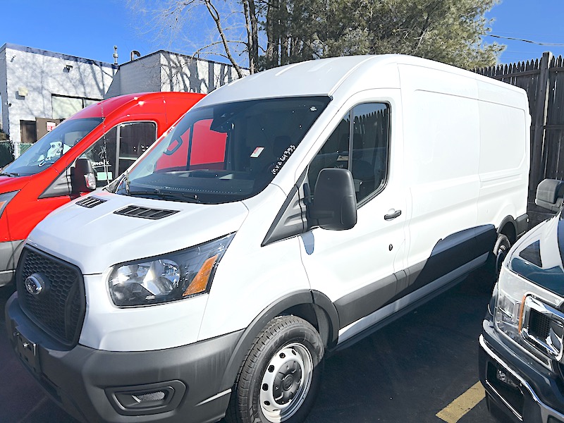 2021 T250 MID ROOF VAN