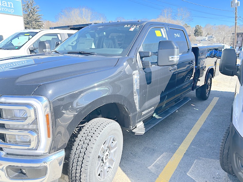 2024 F350 LARIAT UTILITY